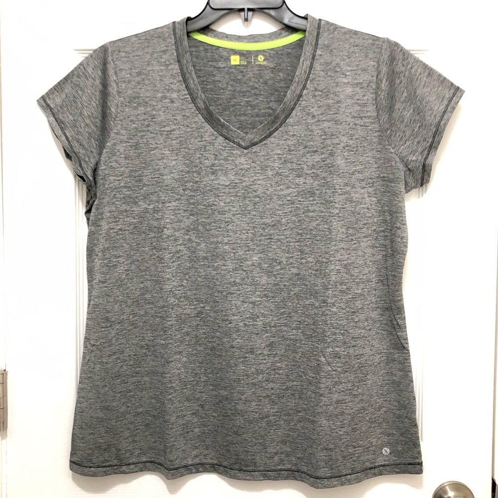 Gray Xersion Performance/Workout T-shirt, Size XL